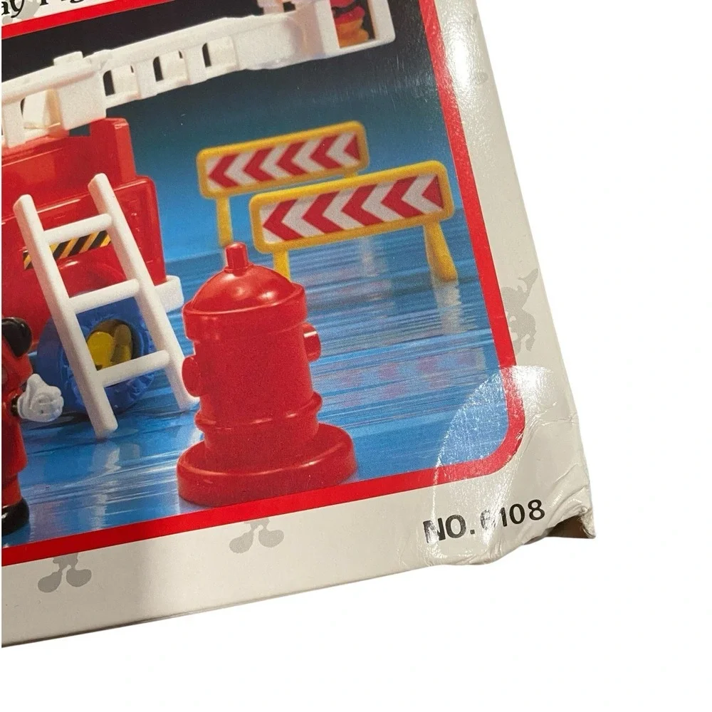 Vintage 1987 Disney Mickey's Fire Truck Playset New in‎ Damage Box  ARCO